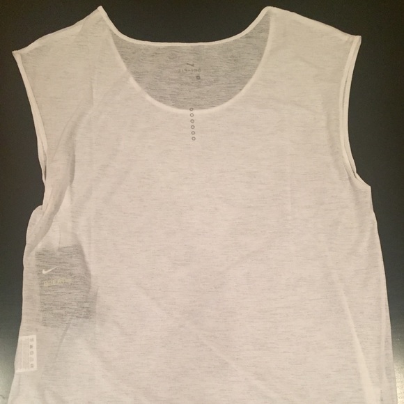 Nike women’s breathe short sleeve top - Picture 7 of 8